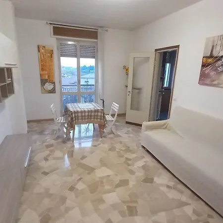 In Condominium With Panoramic View דירה *