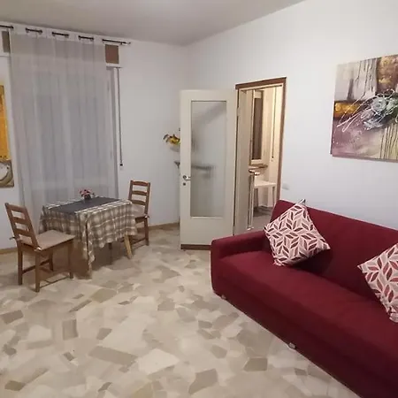 In Condominium With Panoramic View דירה